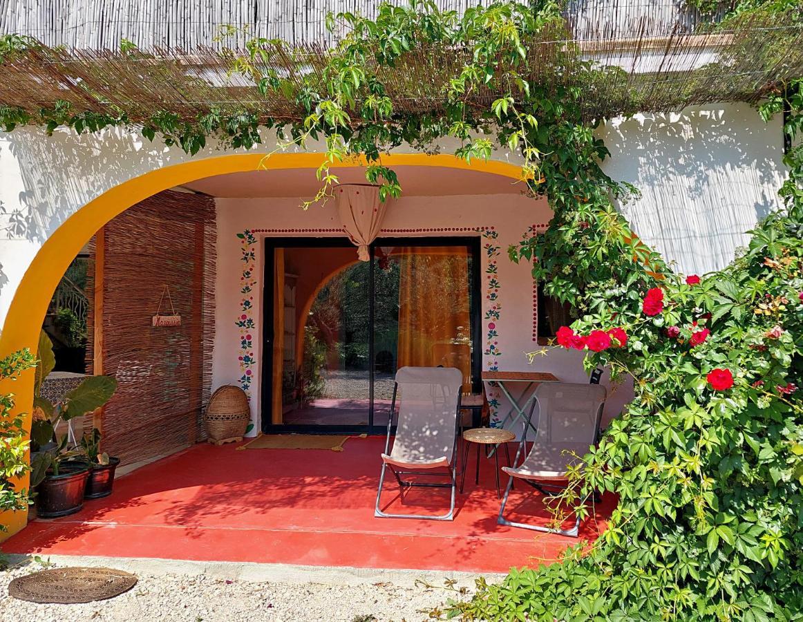 Domaine Colibri En Provence Hotel Pujaut Exterior foto