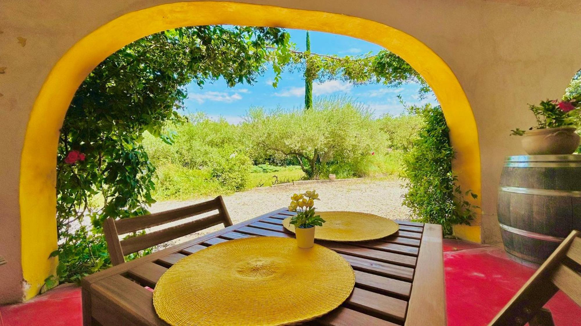 Domaine Colibri En Provence Hotel Pujaut Exterior foto